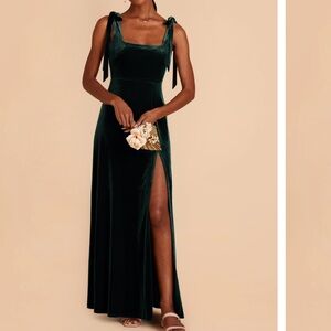 Chic Velvet Maxi Dress with Slit
